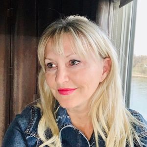 Meet your Posher, Julianne